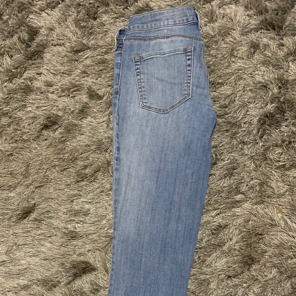 ✨Bullhead Mid Rise Skinny Jeans ✨ - Picture 10 of 13